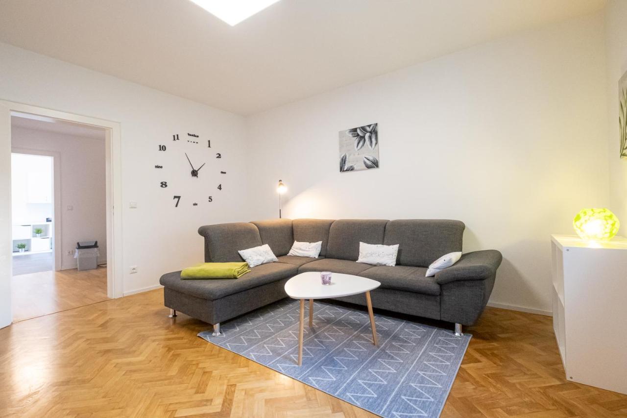 Ferienwohnung Zum Wohlfuehlen Есен Екстериор снимка