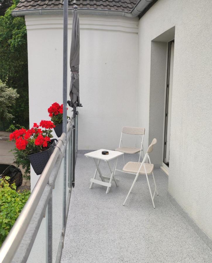 Ferienwohnung Zum Wohlfuehlen Есен Екстериор снимка
